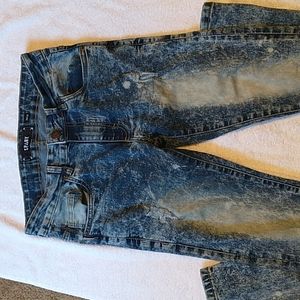 Excellent condition, size 28/32 distressed jeans